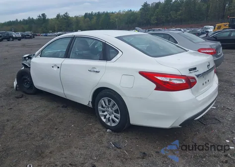2017 Nissan Altima 2.5 S z USA, uszkodzony, nr VIN 1N4AL3AP2HN333281